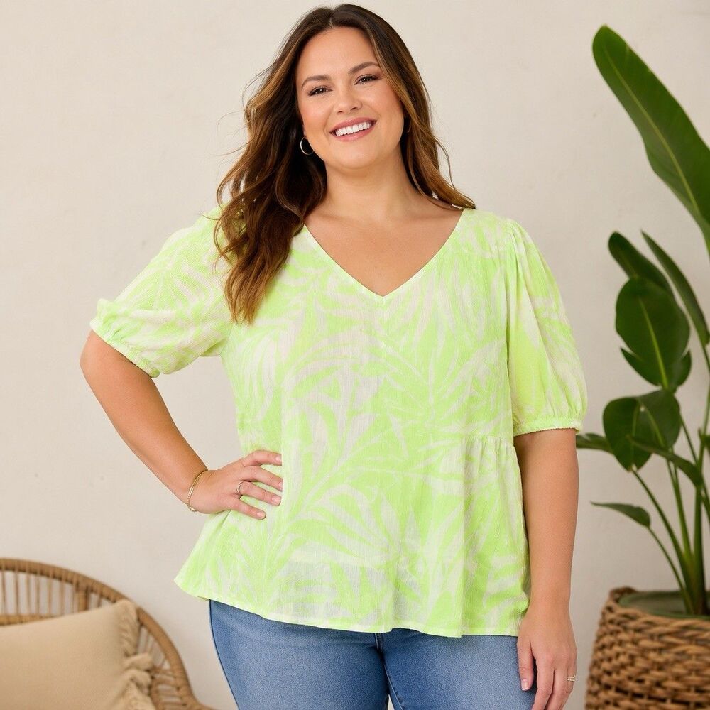 TORRID Top Women Plus 1X Green Babydoll Crinkle Gauze Tie Back Puff Sleeve NWT